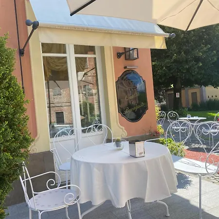 Duchessa Margherita Chateaux &