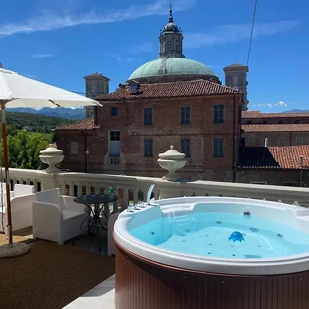 Duchessa Margherita Chateaux & Hotel Vicoforte