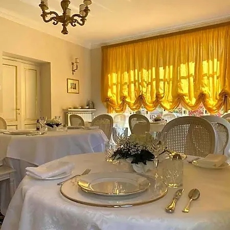 Duchessa Margherita Chateaux &